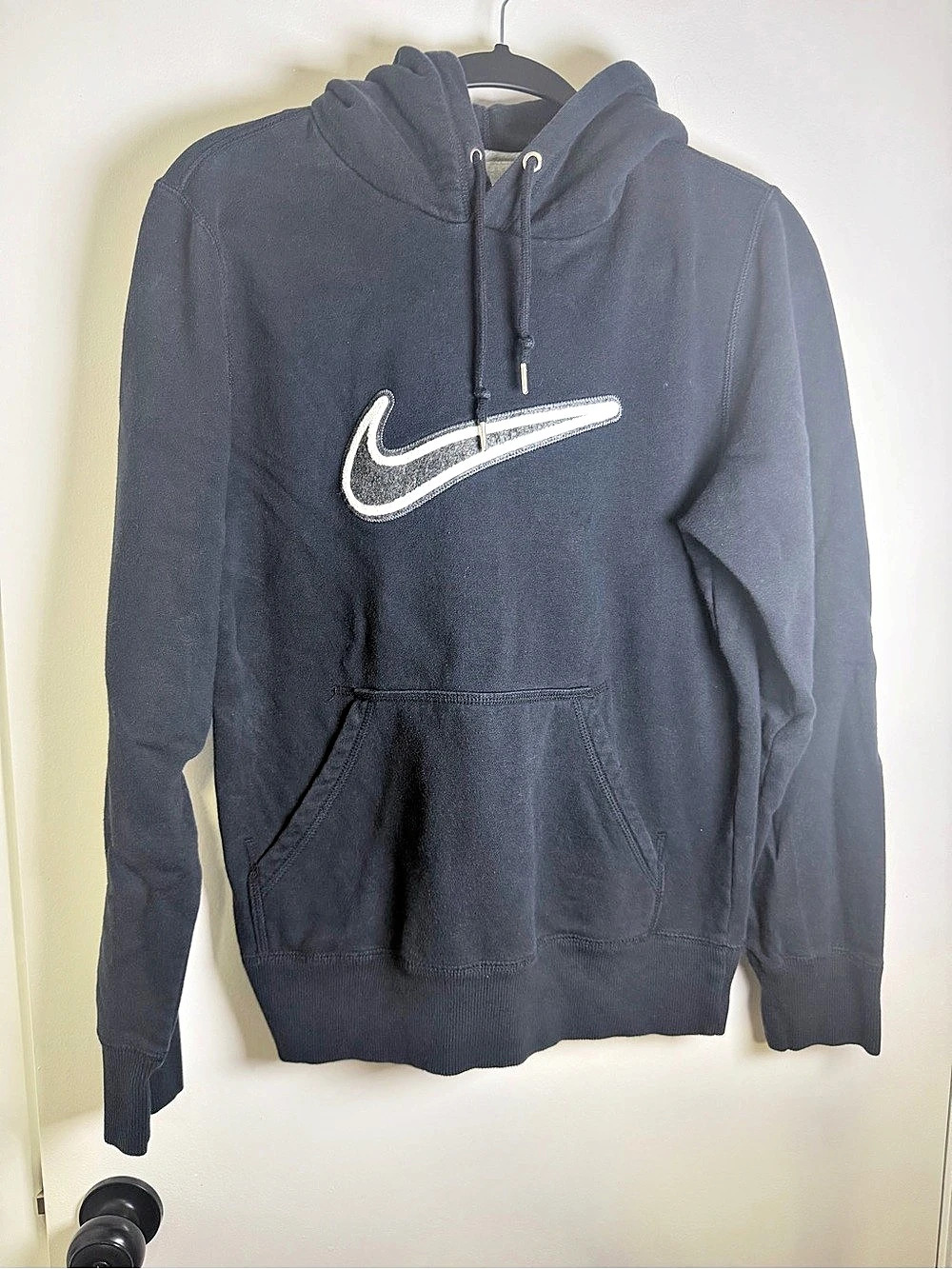 Nike Swoosh Pullover Hoodie in Black Size Small
